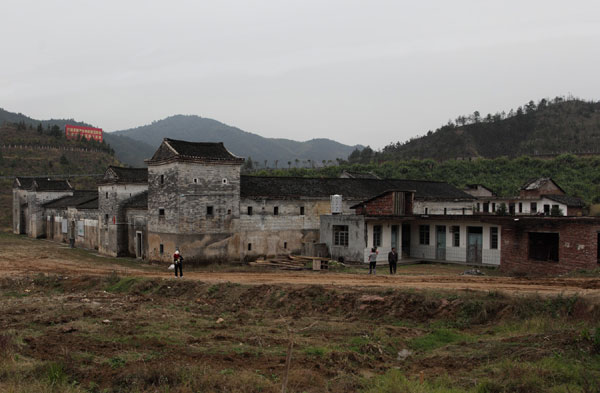 Hakka walled village in E China