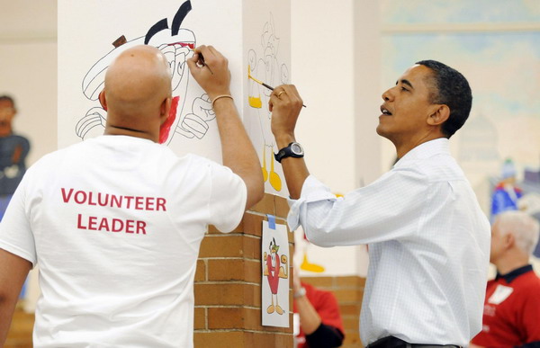 Obama shows off painting skills on MLK Day