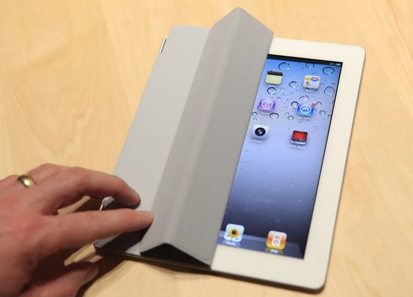 Apple unveils iPad 2