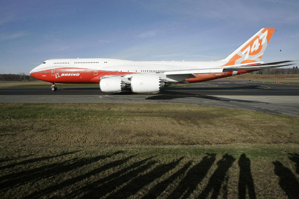 Boeing completes 1st flight of new passenger jet