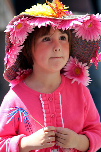 Hats show in New York Easter parade