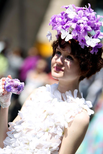 Hats show in New York Easter parade