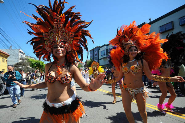 San Francisco Carnival Grand Parade kicks off