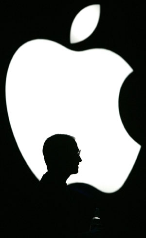 Apple co-founder Steve Jobs dies at 56