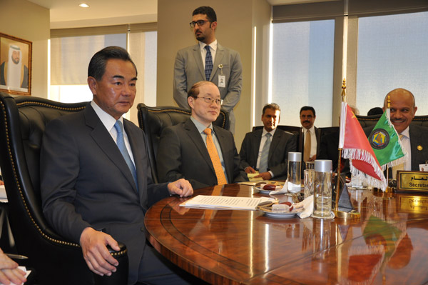 Chinese FM meets GCC members at UN