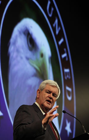 Gingrich takes center stage in Iowa