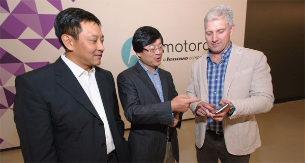 Lenovo buys Motorola Mobility