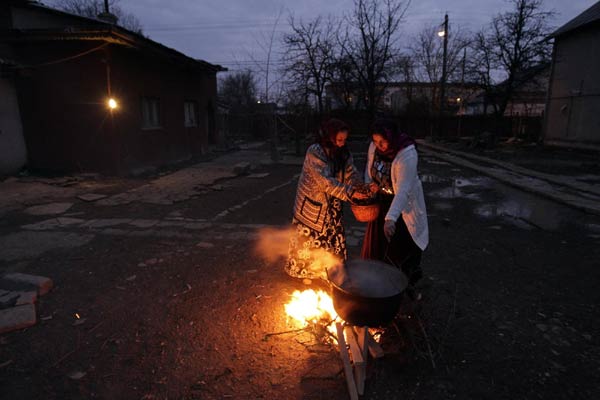 Snapshots: The world in 24 hours Feb 14