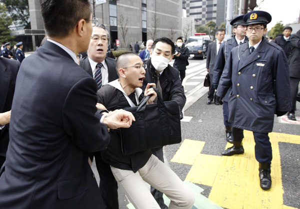 Anti-nuclear protesters march in Tokyo