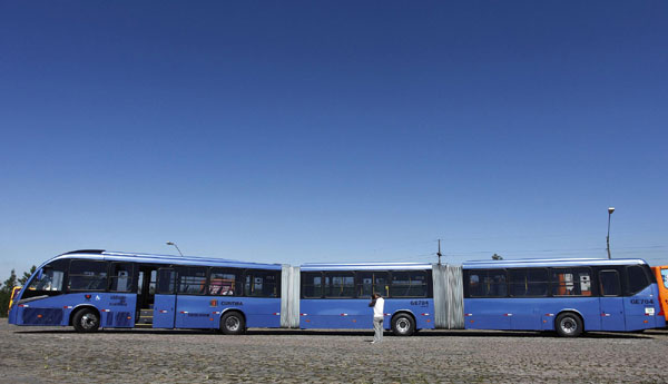 Longest articulated bus makes debut in Brazil