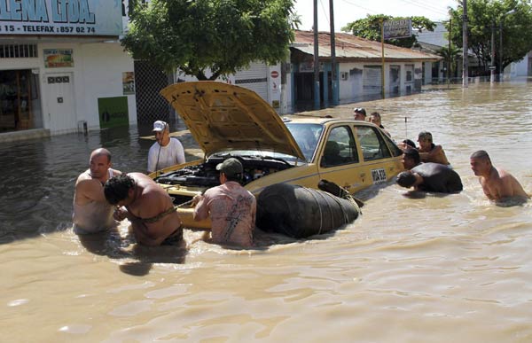 Downpours rock Colombian city