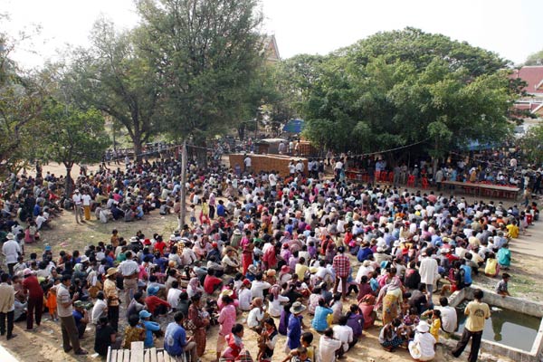 17,200 Cambodians evacuated during border clash