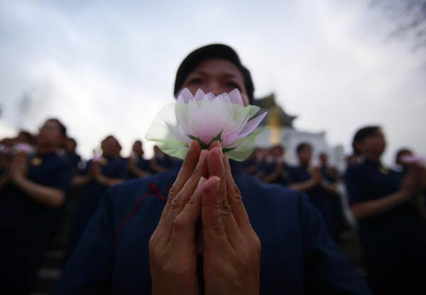 Snapshots: the world in 24 hours, May 8