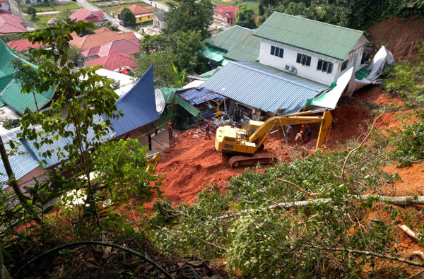 16 killed in landslides at Malaysian orphanage