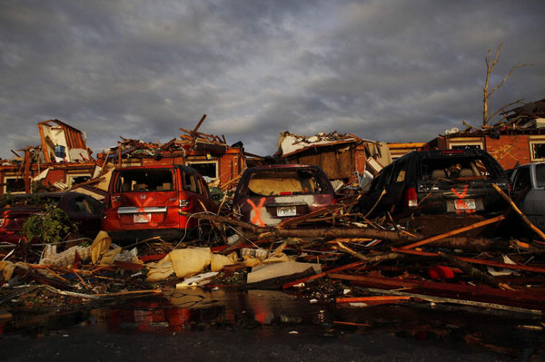 Tornado death toll rises to 122 in US