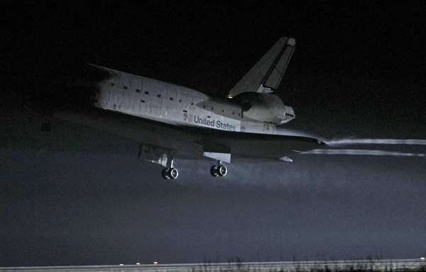 Space shuttle Endeavour ends 19-year flying career