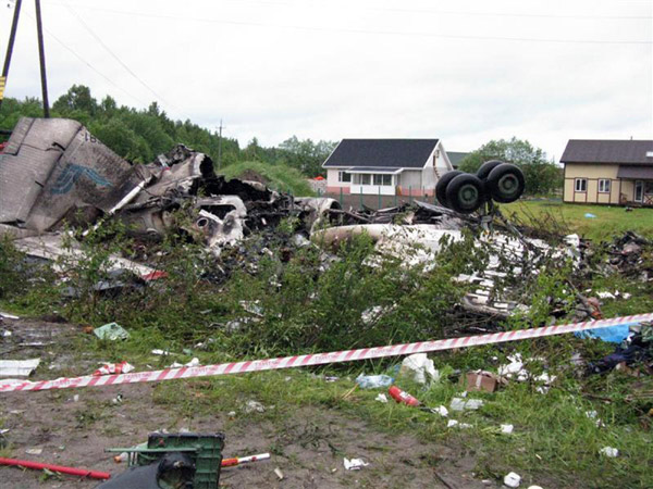 44 killed in Russian plane crash, 8 survivors