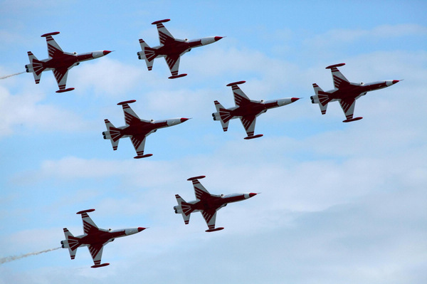 Gravity-defying stunts at Belgium air show