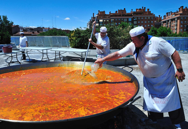 Seafood tempts taste buds at Spanish festival