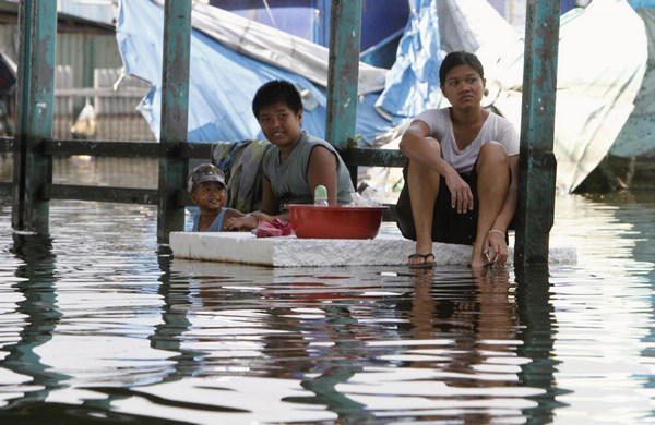 Thailand's flood toll reaches 602