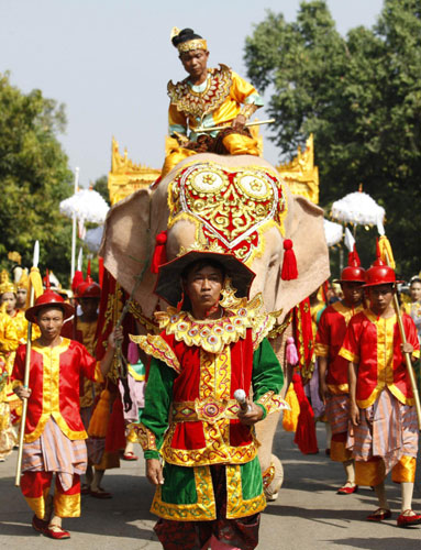 Sacred Buddha tooth relic arrives at Yangon