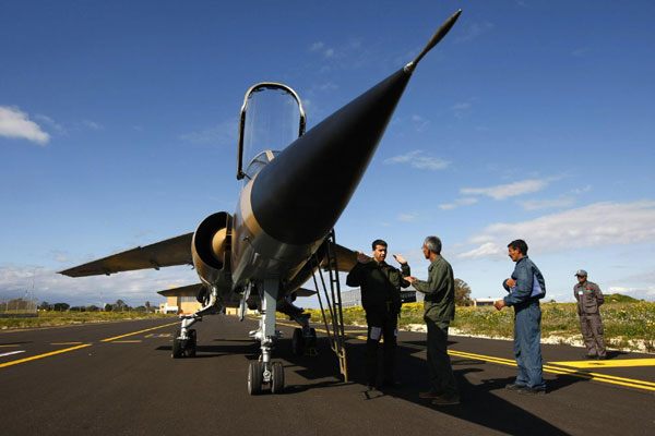 Libyan Air Force tests fighters