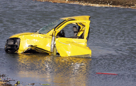 Storms wreak havoc in Midwest United States, killing at least 12