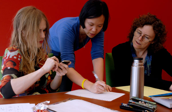 NY Times journalists digest Mandarin with lunch