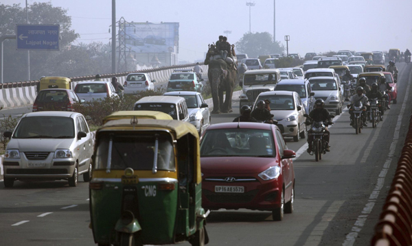 New Delhi: night and day