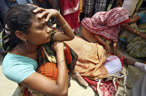 Search for survivors after Indian ferry sinks