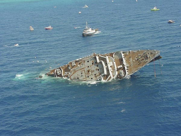 Navy ship sunk as artificial reef