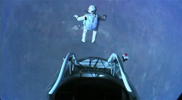 Felix Baumgartner makes record-setting skydive