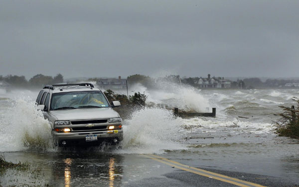 Hurricane Sandy batters US east coast