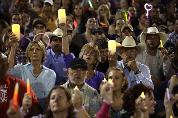 Memorial service held for 19 Arizona firefighters