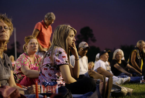 Memorial service held for 19 Arizona firefighters