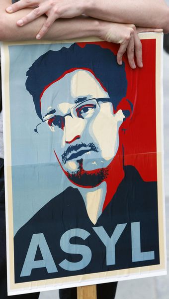 Rally held in support of Snowden in Berlin