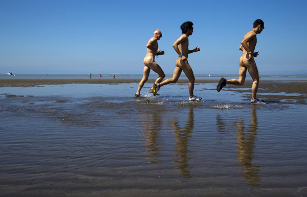 Bare buns run in Vancouver