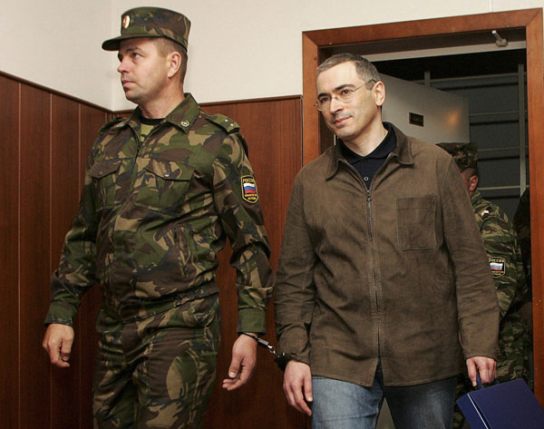 Putin says to pardon jailed tycoon Khodorkovsky