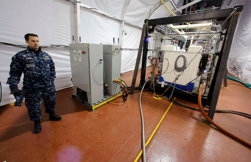 US ship equipped to destroy Syria's chemical weapons