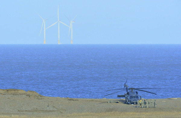 UK police pick through US helicopter crash site