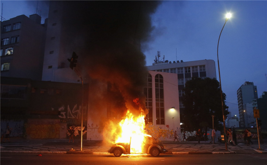 Anti-World Cup protests wane in Sao Paulo