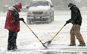 Storm slams US South, at least 6 died