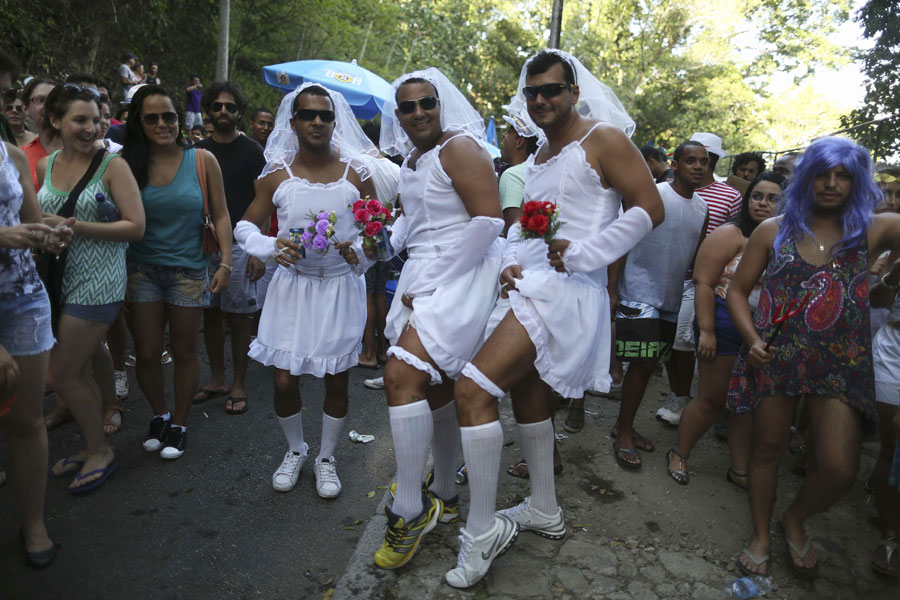 Rio drops protests for Carnival