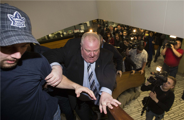 Video shows Toronto mayor inhaling from glass pipe