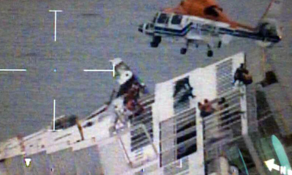 South Korean ferry with 477 passengers sinks off south coast