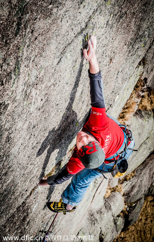 One handed climber scales UK's toughest routes