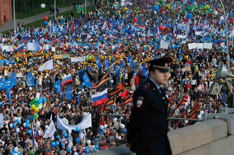 Russians parade to celebrate Labor Day