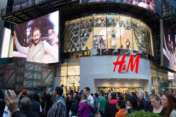 H&M promotes summer collections with DJ show in NYC