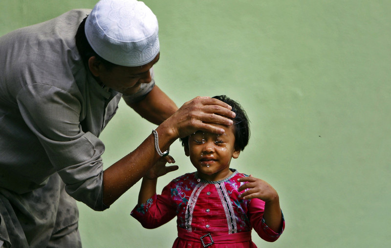 Muslims around the world celebrate Eid al-Fitr