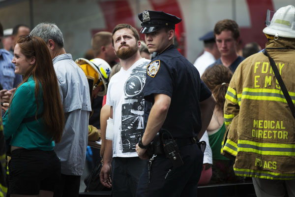 14 hurt in NYC Times Square bus crash